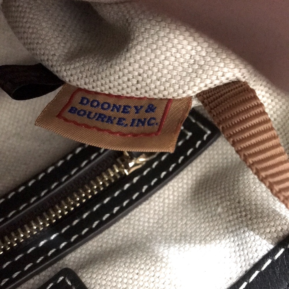 Dooney & Bourke Hobo Crossbody 22 - Picture 11 of 12